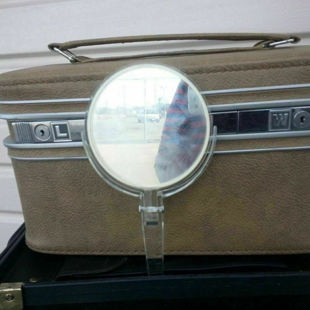 Vtg Vintage TAN Samsonite Train Case Lucite hand mirror KEY RETRO 60s 70s
